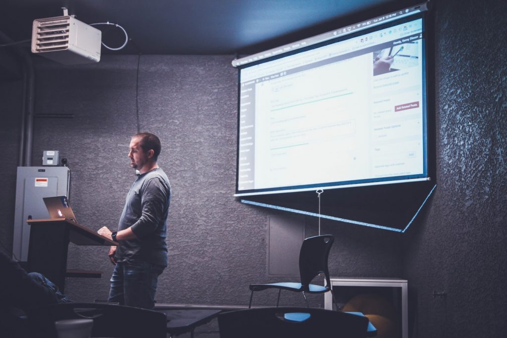 The Benefits of Combining PDFs to Make Reports and Presentations Benefits of Combining PDFs to Make Reports and Presentations