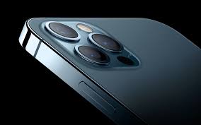 iPhone 12 Pro camera plagued with focus-hunt issues, struggling for autofocus at 3 inches