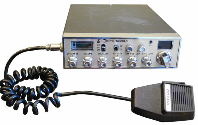 Are CB Radios for Preppers Obsolete with Smartphones?