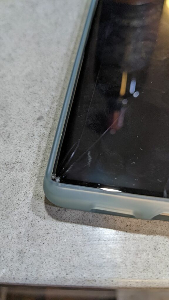 Google Pixel 6 and Pixel 6 Pro owners distressed as reports of spontaneous random screen cracks keep mounting!