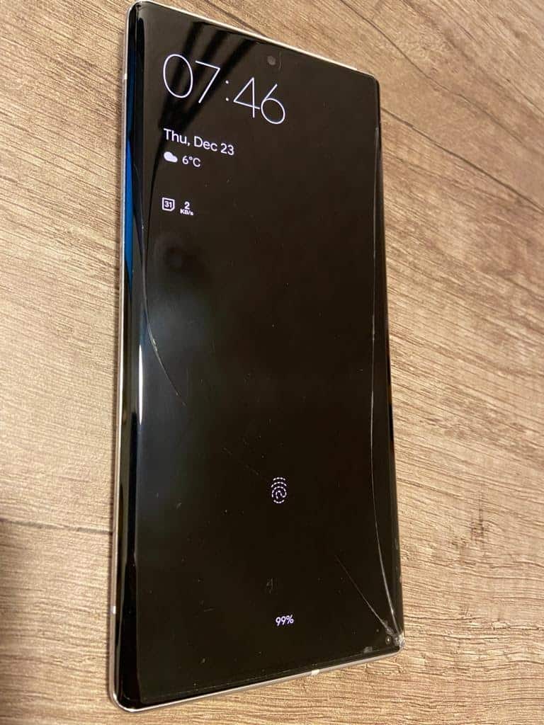 Google Pixel 6 and Pixel 6 Pro owners distressed as reports of spontaneous random screen cracks keep mounting!