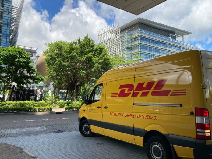 How to Estimate Shipping Costs With a DHL Calculator