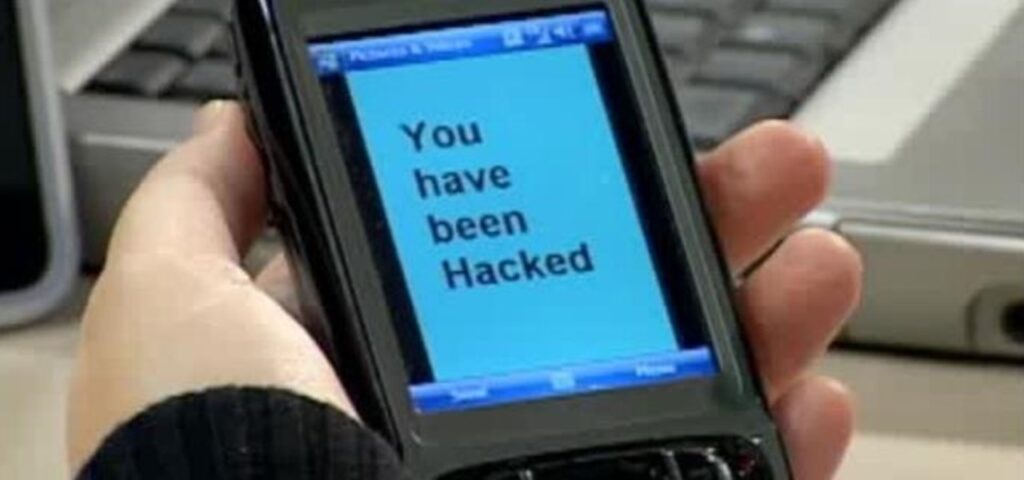 phone has been hacked message on screen