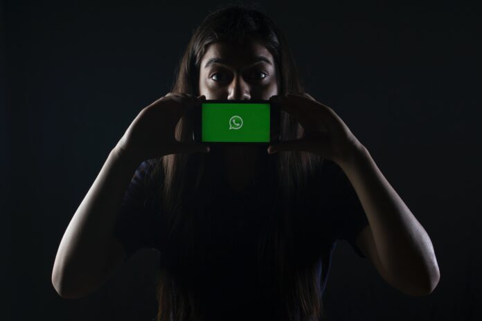 hack-WhatsApp-in-6-easy-ways-PhonesWiki