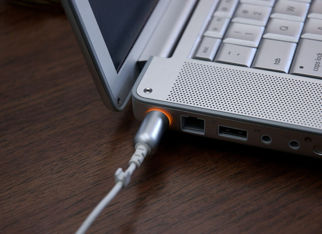 From battery drain to the Surface overheating, Microsoft Surface Battery faces multiple issues! From battery drain to the Surface overheating, Microsoft Surface Battery faces multiple issues!