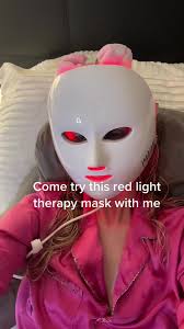 Wand for wrinkles on TikTok - Red light therapy trend gets viral