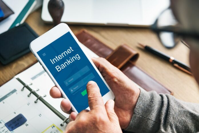 Is Mobile Banking Replacing Traditional Banks?